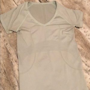 Lululemon mint shirt